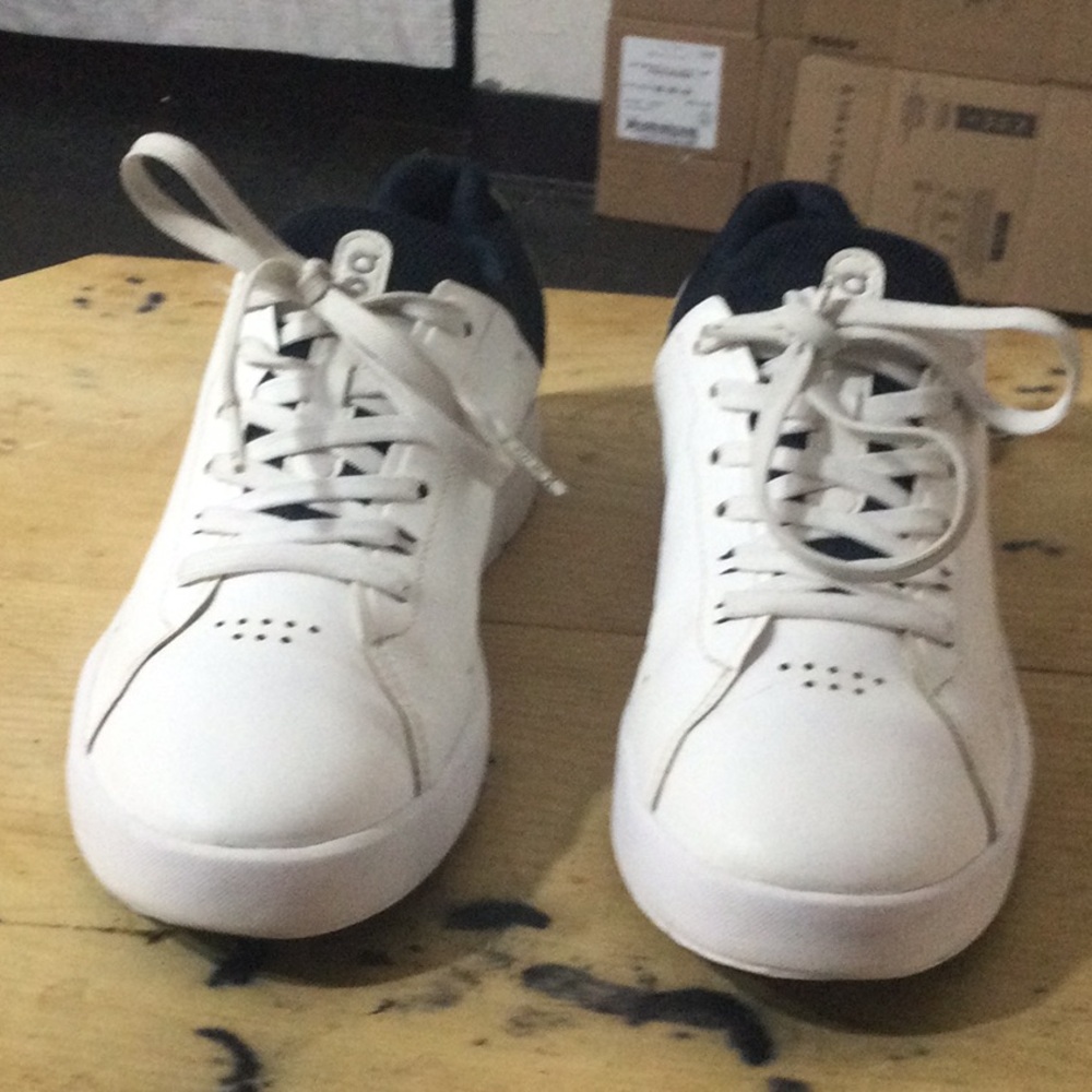 Men's Classic White Lace-Up Sneakers